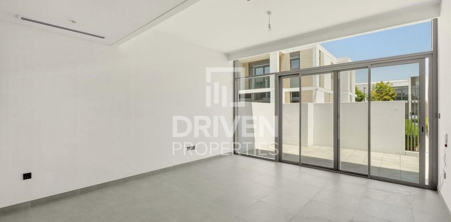4 bedrooms Villa in Ruba, UAE No. 225965