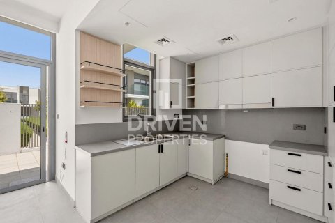 4 bedrooms Villa in Ruba, UAE No. 225965 5