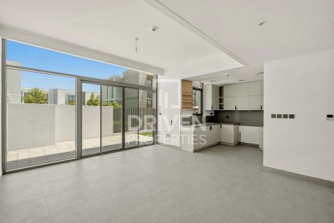 4 bedrooms Villa in Ruba, UAE No. 225965 3