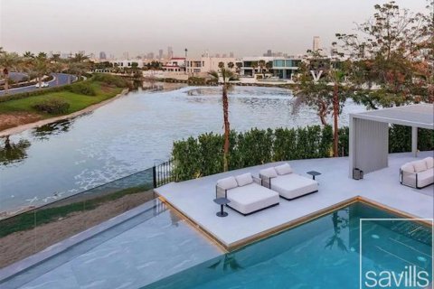 Villa de 5 dormitorios en Jumeirah Islands, UAE No. 222557