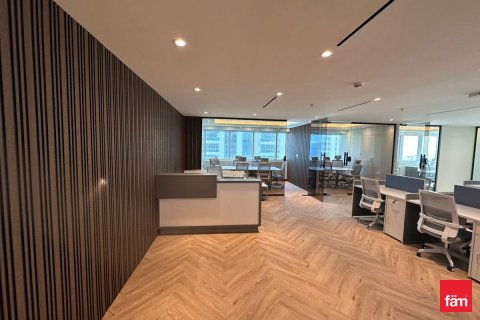 163.7m² Office in Dubai, UAE No. 216087 4