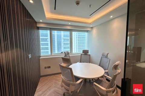 163.7m² Office in Dubai, UAE No. 216087 6