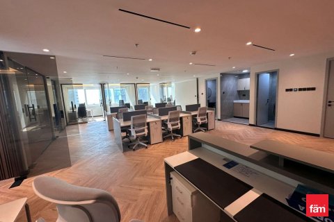 163.7m² Office in Dubai, UAE No. 216087 8