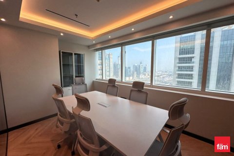 163.7m² Office in Dubai, UAE No. 216087 5