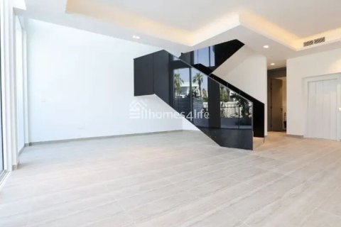 Villa de 4 dormitorios en Dubai, UAE No. 168281 16