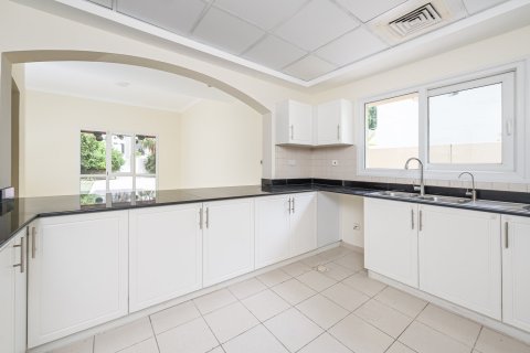 Villa de 5 dormitorios en Meadows, UAE No. 204455 4