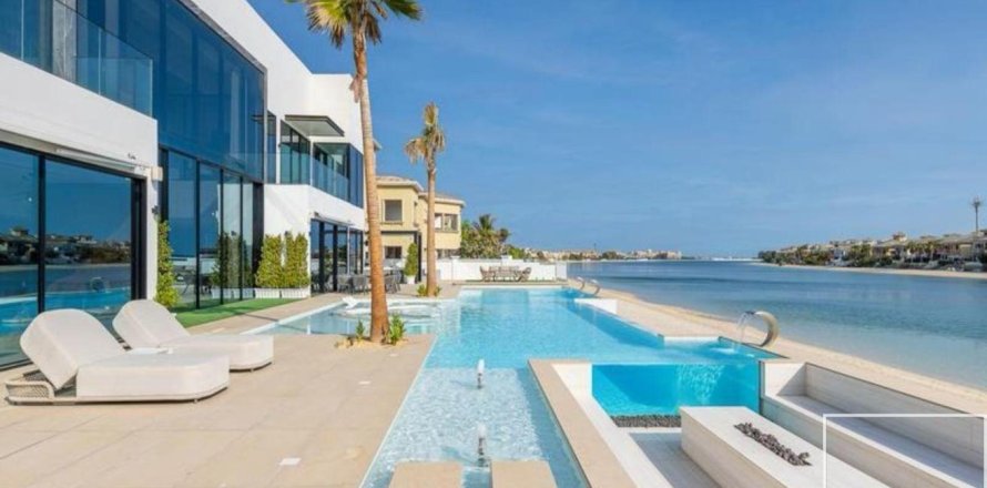 Villa de 6 dormitorios en Signature Villas, UAE No. 222596
