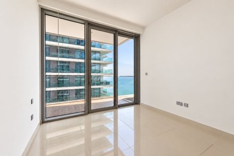 Apartment de 2 dormitorios en EMAAR Beachfront, UAE No. 223474 8