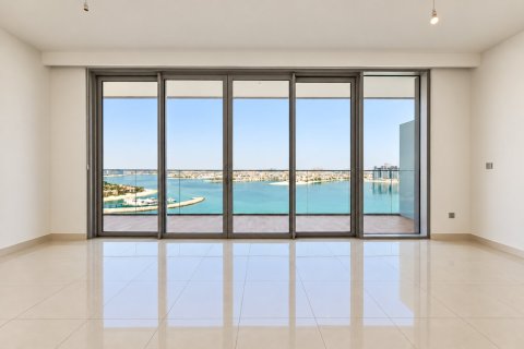 Apartment de 2 dormitorios en EMAAR Beachfront, UAE No. 223474 5