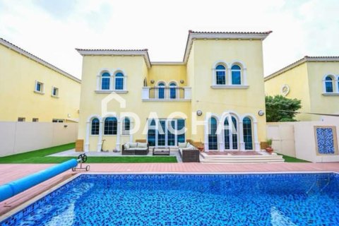 Вилла с 3 спальнями в Jumeirah Park, ОАЭ №210354