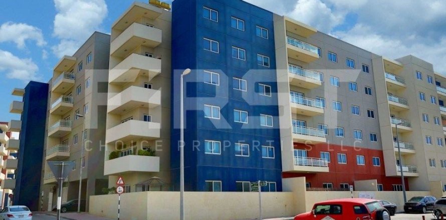 Apartment de 3 dormitorios en Al Reef, UAE No. 13417