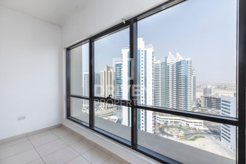 Квартира с 3 спальнями в Barsha Heights (Tecom), ОАЭ №218680 11