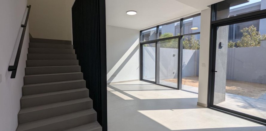 3 bedrooms Townhouse in Tilal City, UAE No. 212921