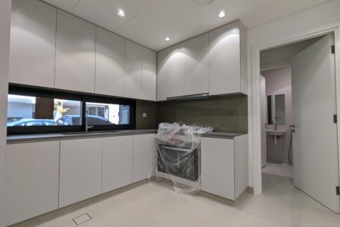 3 bedrooms Townhouse in Tilal City, UAE No. 212921 22