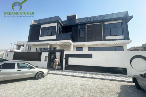 Villa de 4 chambres à Ajman, UAE No. 23038 7