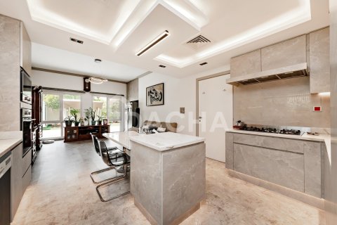 4 bedrooms Villa in Meadows, UAE No. 161268 17