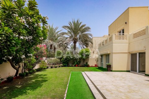 4 bedrooms Villa in Meadows, UAE No. 161268 30