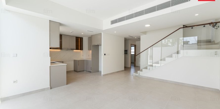 Townhouse de 4 dormitorios en Dubai, UAE No. 223805