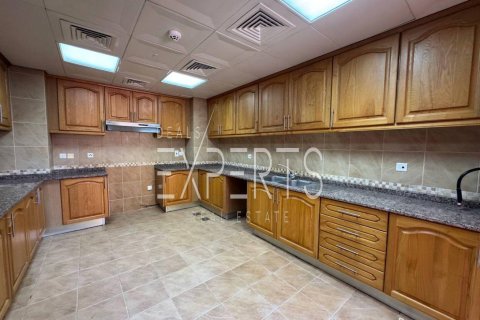 Villa de 4 dormitorios en Abu Dhabi, UAE No. 224129 4