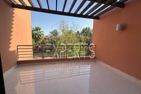 Villa de 4 dormitorios en Abu Dhabi, UAE No. 224129 19