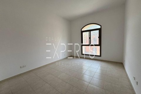 Villa de 4 dormitorios en Abu Dhabi, UAE No. 224129 22