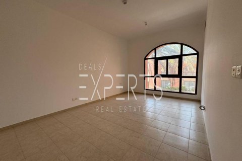 Villa de 4 dormitorios en Abu Dhabi, UAE No. 224129 11