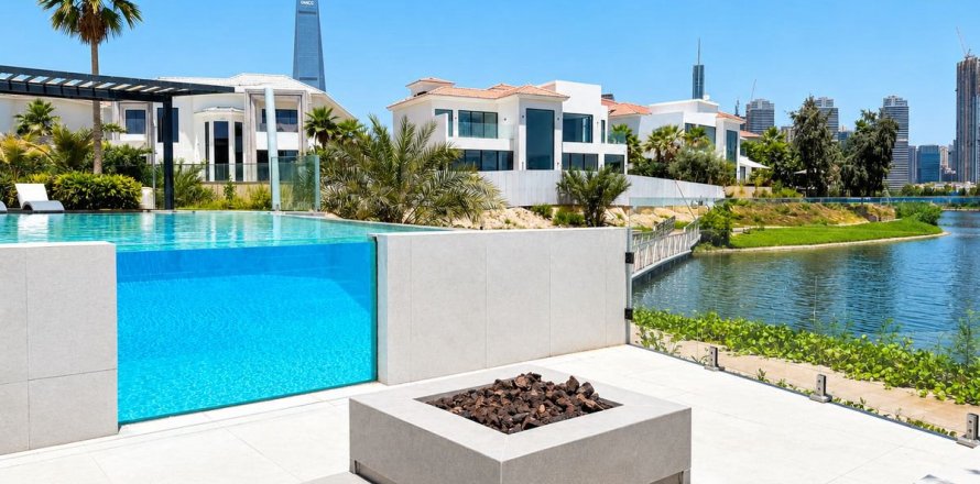 Villa de 5 dormitorios en Jumeirah Islands, UAE No. 203138