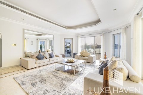 Villa de 4 dormitorios en Garden Homes, UAE No. 8580 10