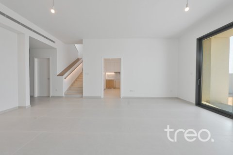 3 bedrooms Townhouse in Dubai, UAE No. 220859 18