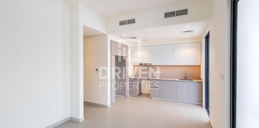 Townhouse de 3 dormitorios en EMAAR South, UAE No. 214892