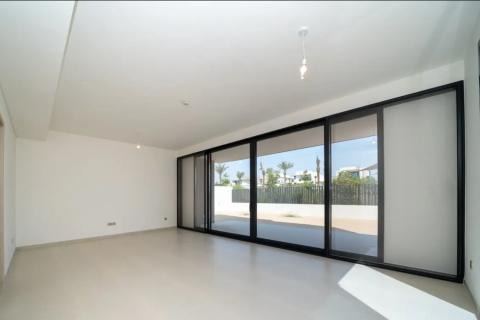 Villa de 4 dormitorios en Jebel Ali, UAE No. 221638 3