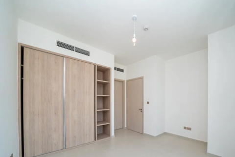 Villa de 4 dormitorios en Jebel Ali, UAE No. 221638 9