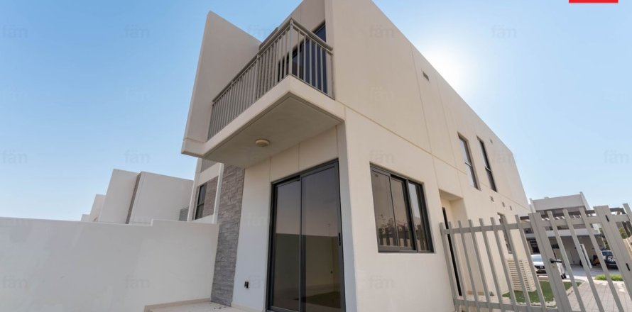Villa de 3 dormitorios en Dubai, UAE No. 223666