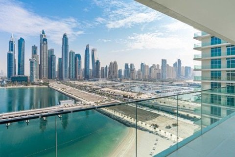 Apartment de 3 dormitorios en EMAAR Beachfront, UAE No. 197361