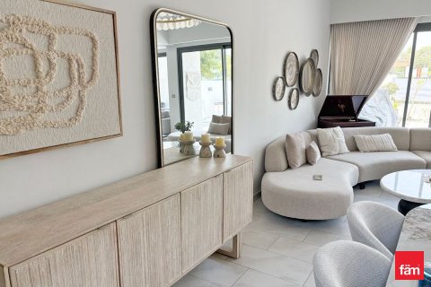 3 bedrooms Villa in Dubai, UAE No. 167151 14