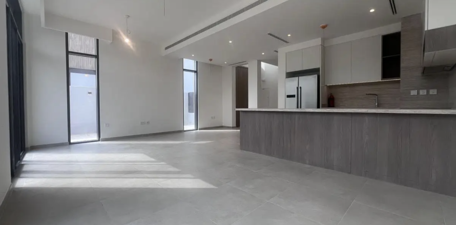 Townhouse de 4 dormitorios en Dubai, UAE No. 205563