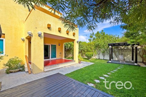 3 bedrooms Villa in Jumeirah Park, UAE No. 220784 21