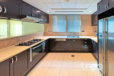 3 bedrooms Villa in Jumeirah Park, UAE No. 220784 9