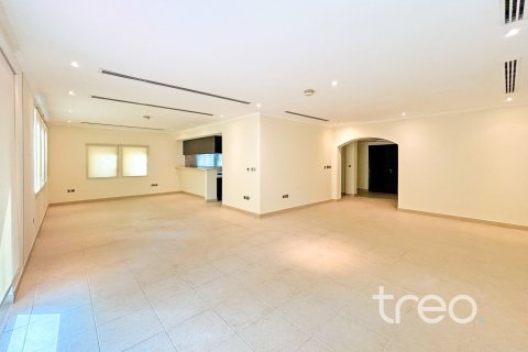 3 bedrooms Villa in Jumeirah Park, UAE No. 220784 6