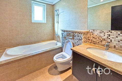 3 bedrooms Villa in Jumeirah Park, UAE No. 220784 12