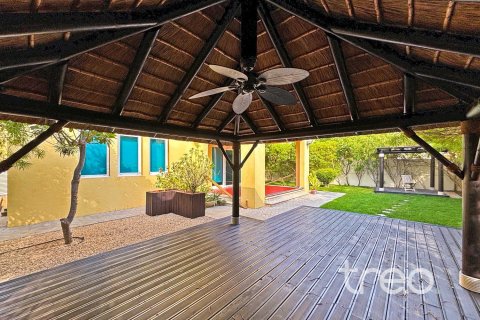 3 bedrooms Villa in Jumeirah Park, UAE No. 220784 20