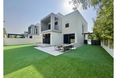 Villa de 4 dormitorios en Dubai Hills Estate, UAE No. 199769