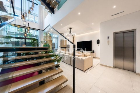 4 bedrooms Townhouse in Jumeirah Village Circle, UAE No. 212732 8