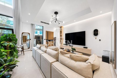 4 bedrooms Townhouse in Jumeirah Village Circle, UAE No. 212732 6