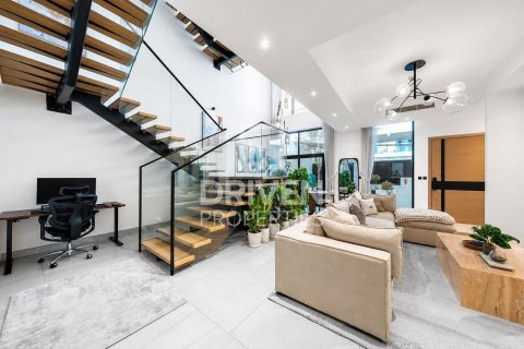 4 bedrooms Townhouse in Jumeirah Village Circle, UAE No. 212732 3