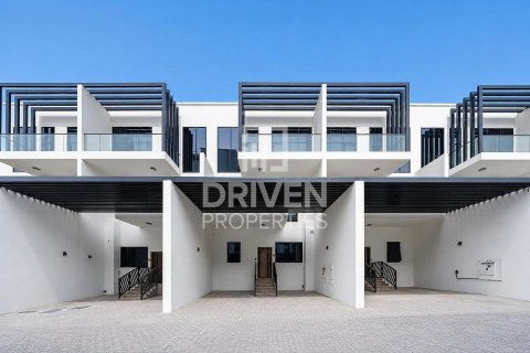 4 bedrooms Townhouse in Jumeirah Village Circle, UAE No. 212732