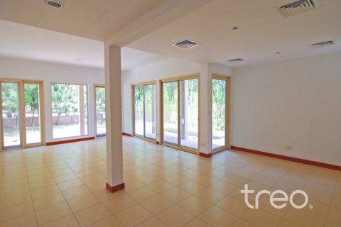 3 bedrooms Villa in Saheel, UAE No. 220807 4