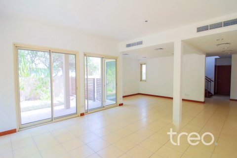 3 bedrooms Villa in Saheel, UAE No. 220807 3