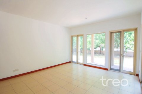 3 bedrooms Villa in Saheel, UAE No. 220807 5