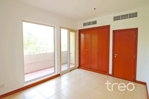 3 bedrooms Villa in Saheel, UAE No. 220807 10